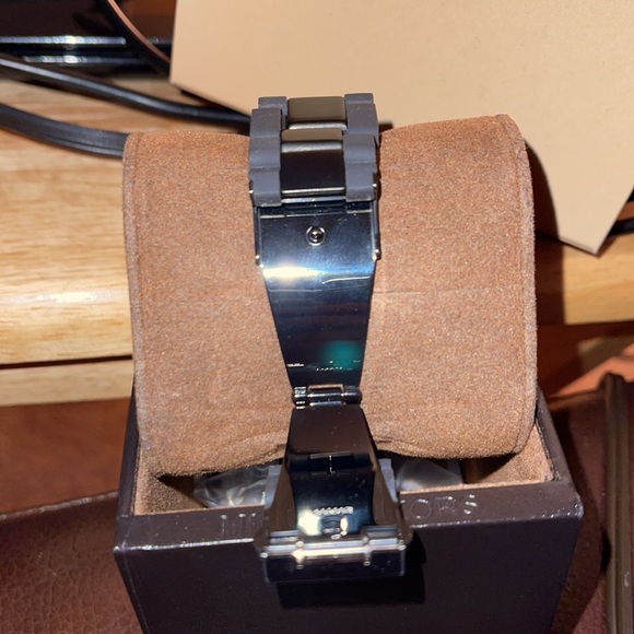 Men’s Michael Kors watch - Picture 2 of 3